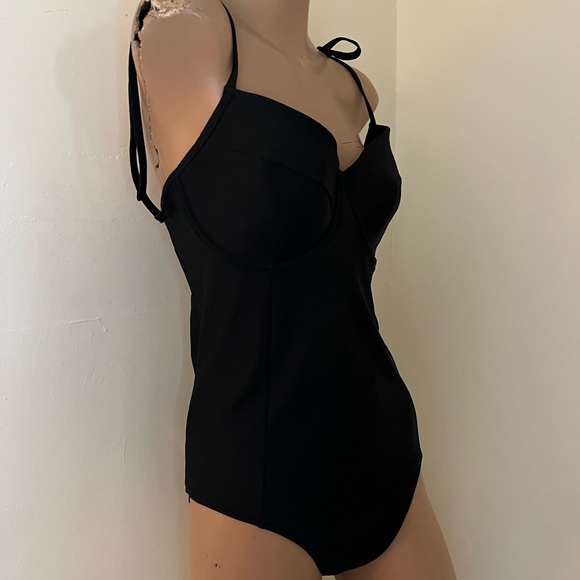 NWT XL Old Navy One Piece Swimsuit Bra Support Black Double Lined Suport - Picture 6 of 13